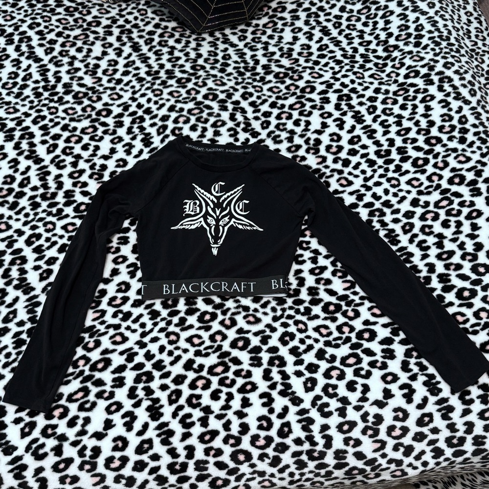 Blackcraft Women's Black Long Sleeve Crop Top